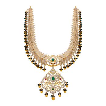 Golden Splendor: Illuminate Your Style with a Dazzling Gold Necklace